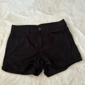 H&M black shorts